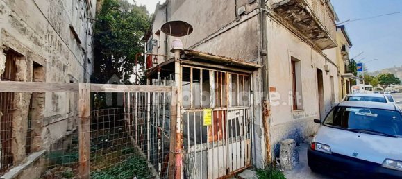 4 rooms Building in Catanzaro, Italy No. 80053 2