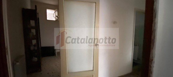 Квартира с 2 спальнями в Кастельветрано, Италия № 116260 8