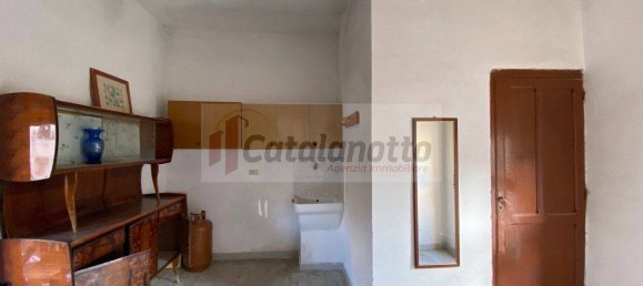 Квартира с 2 спальнями в Кастельветрано, Италия № 116260 2