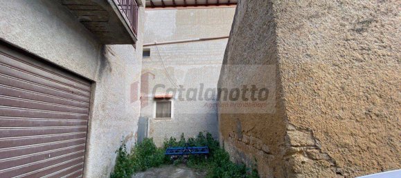 Квартира с 2 спальнями в Кастельветрано, Италия № 116260 22