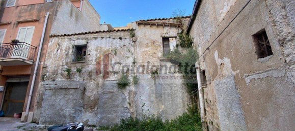 Квартира с 2 спальнями в Кастельветрано, Италия № 116260 25