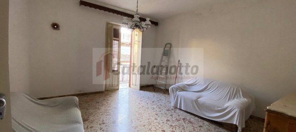 Квартира с 2 спальнями в Кастельветрано, Италия № 116260 12