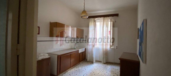 Квартира с 2 спальнями в Кастельветрано, Италия № 116260 10