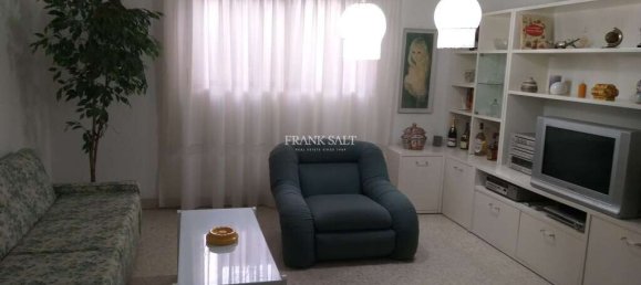 4 bedrooms Villa in Attard, Malta No. 11262 5