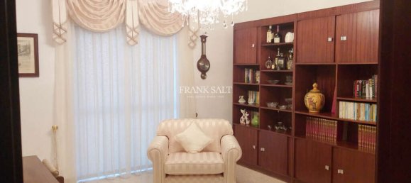 4 bedrooms Villa in Attard, Malta No. 11262 3