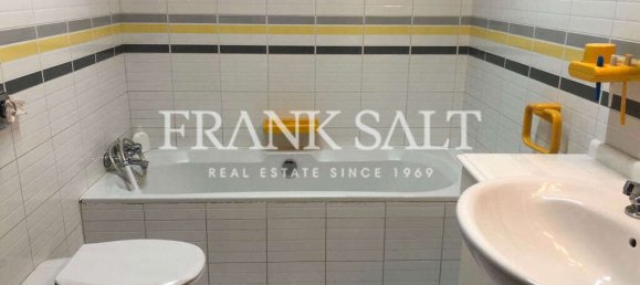 4 bedrooms Villa in Attard, Malta No. 11262 8