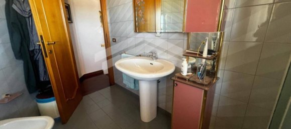 5 bedrooms Apartment in Campobasso, Italy No. 228709 34