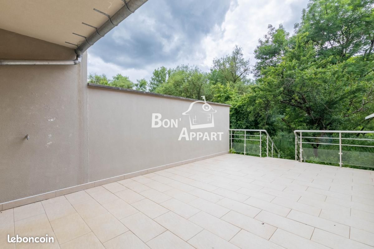 3 chambres Appartement à Homécourt, France No. 75875