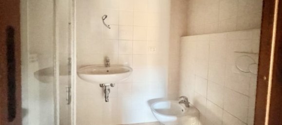 1 bedroom House in Gallicano, Italy No. 57766 8
