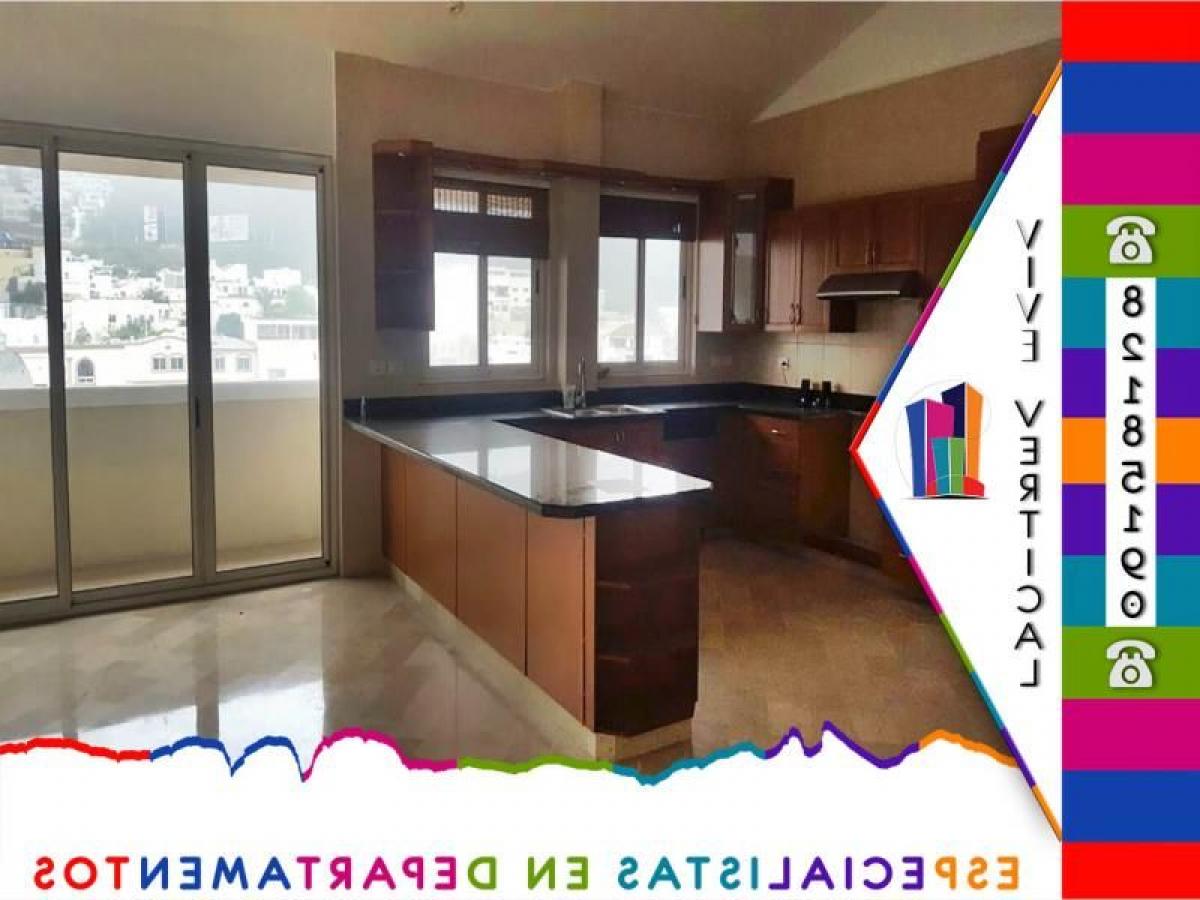Apartamento de 3 dormitorios en Salinas Victoria, Mexico No. 176267