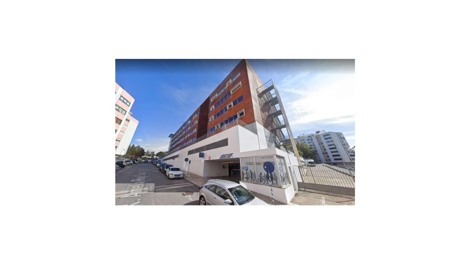 2212m² Commercial property in Oeiras, Portugal No. 140359