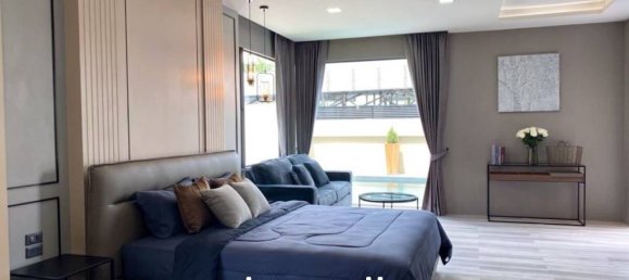 5 bedrooms Villa in Pattaya, Thailand No. 15946 8