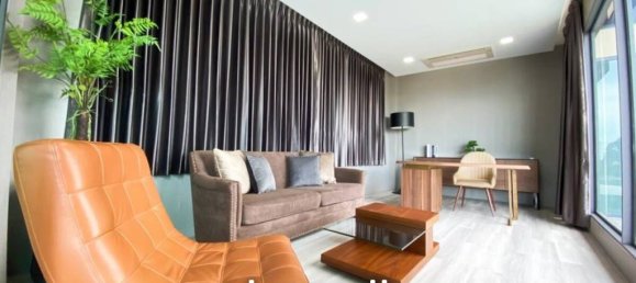 5 bedrooms Villa in Pattaya, Thailand No. 15946 10