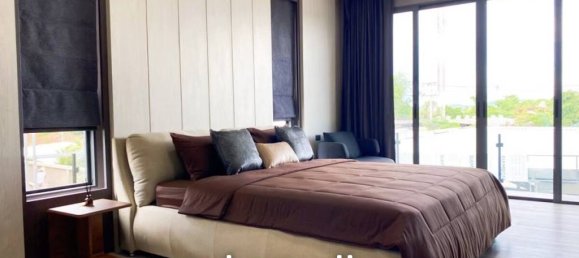 5 bedrooms Villa in Pattaya, Thailand No. 15946 7