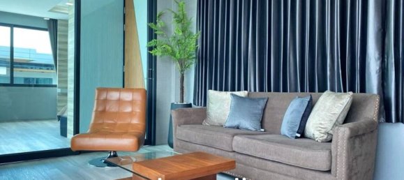 5 bedrooms Villa in Pattaya, Thailand No. 15946 9