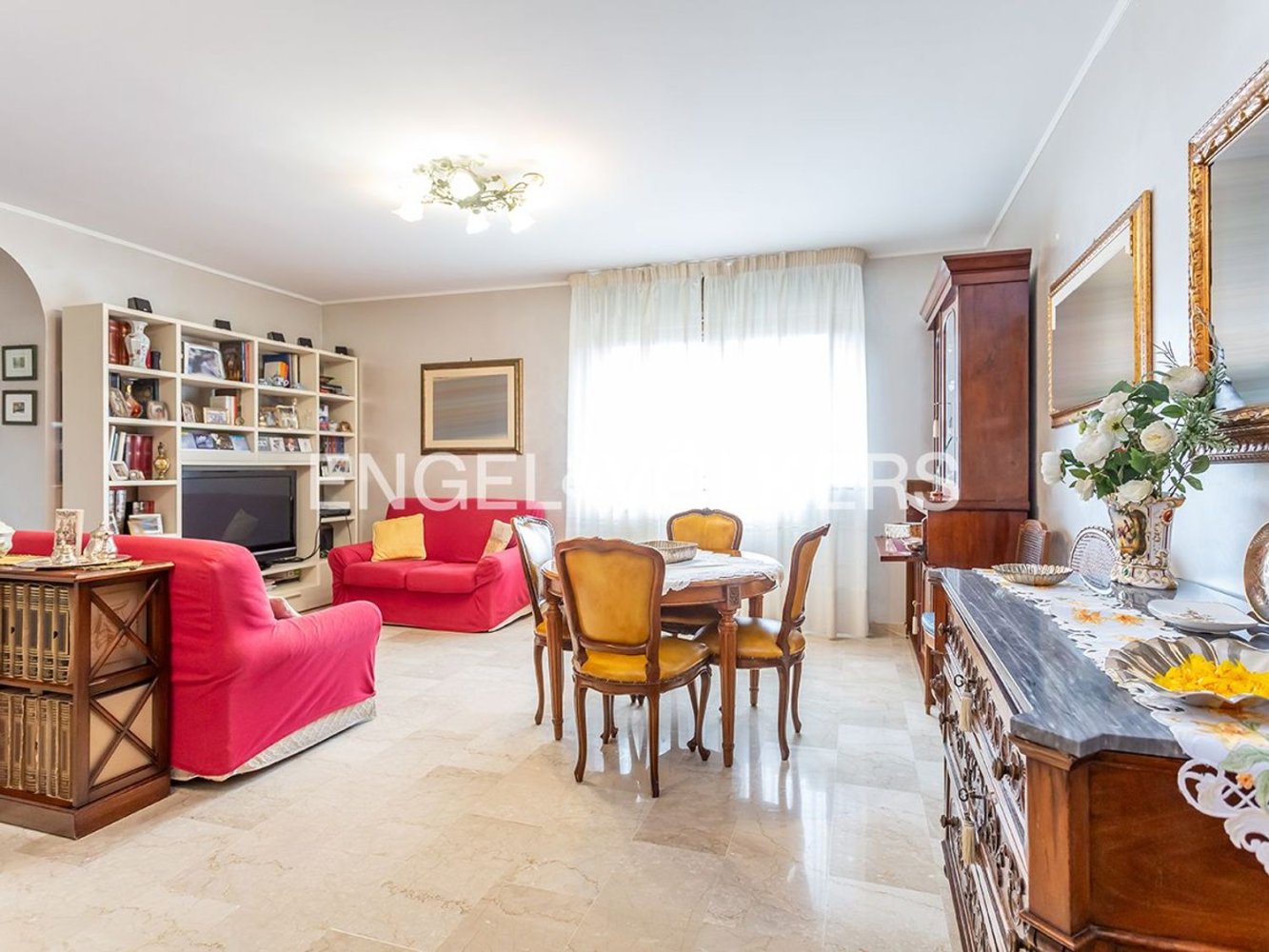 4 rooms Apartment in Rome, Italy No. 132421