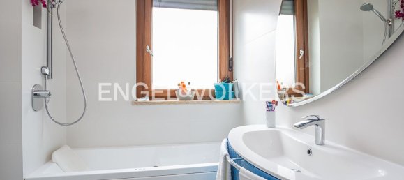 4 rooms Apartment in Rome, Italy No. 132421 17