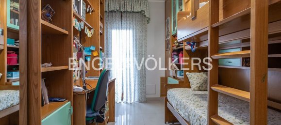 4 rooms Apartment in Rome, Italy No. 132421 16