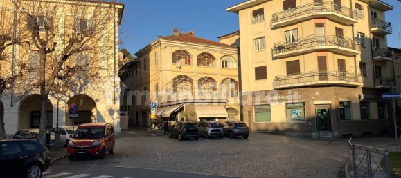 Edificio de 5 habitaciónes en Castellamonte, Italy No. 88999 2