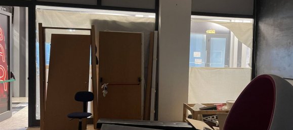 44m² Commercial property in Vasto, Italy No. 39766 7