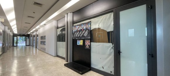 44m² Commercial property in Vasto, Italy No. 39766 14