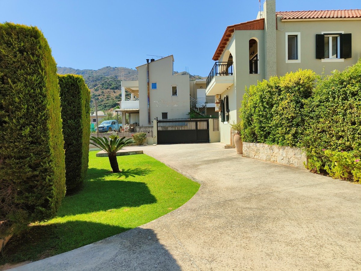 2 bedrooms Commercial property in Chania, Greece No. 881