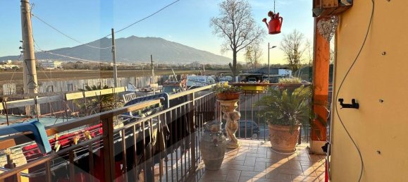 3غرفة شقة في Pomigliano d'Arco, Italy رقم 22048 18