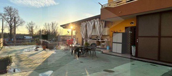 3غرفة شقة في Pomigliano d'Arco, Italy رقم 22048 16