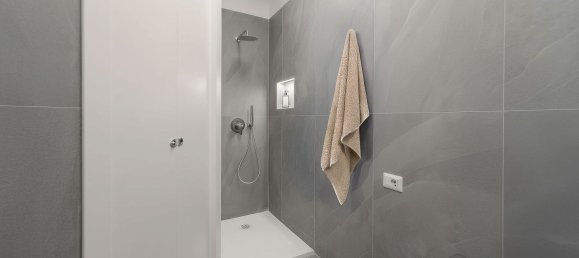 2 bedrooms Apartment in Milan, Italy No. 357769 12