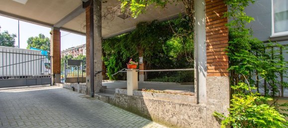 2 bedrooms Apartment in Milan, Italy No. 357769 24