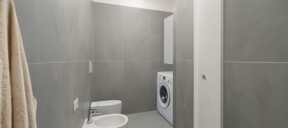 2 bedrooms Apartment in Milan, Italy No. 357769 9