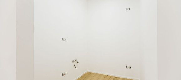 2 bedrooms Apartment in Milan, Italy No. 357769 19