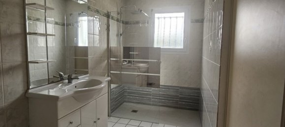 3 bedrooms House in Saint-Jean-d'Angely, France No. 282360 10