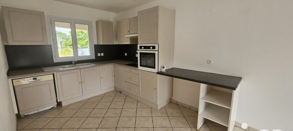 3 bedrooms House in Saint-Jean-d'Angely, France No. 282360 4