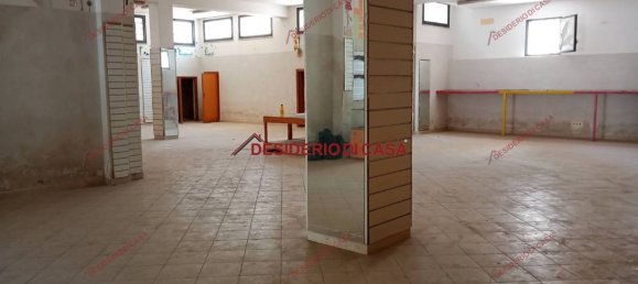 2 rooms Commercial property in Trapani, Italy No. 353465 4