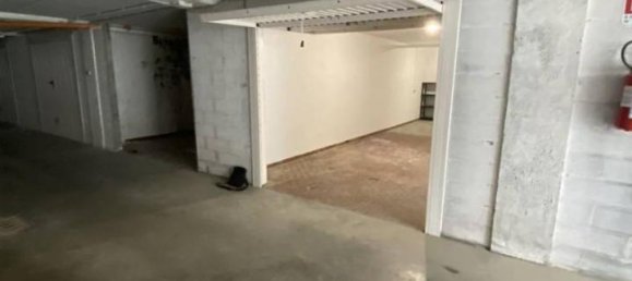 38m² Garage in Faenza, Italy No. 36291 2