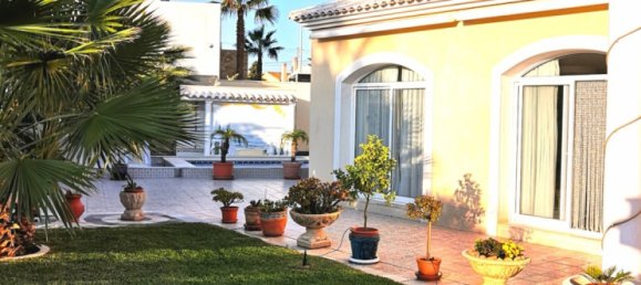 5 bedrooms Villa in Cabo Roig, Spain No. 8570 3