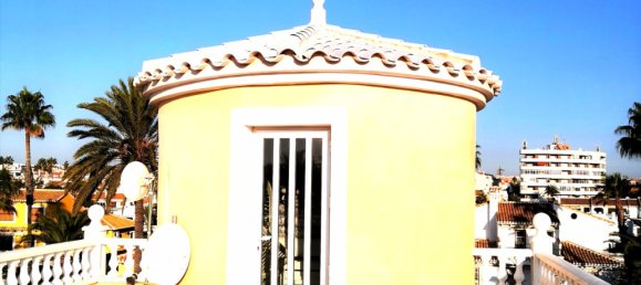 5 bedrooms Villa in Cabo Roig, Spain No. 8570 2