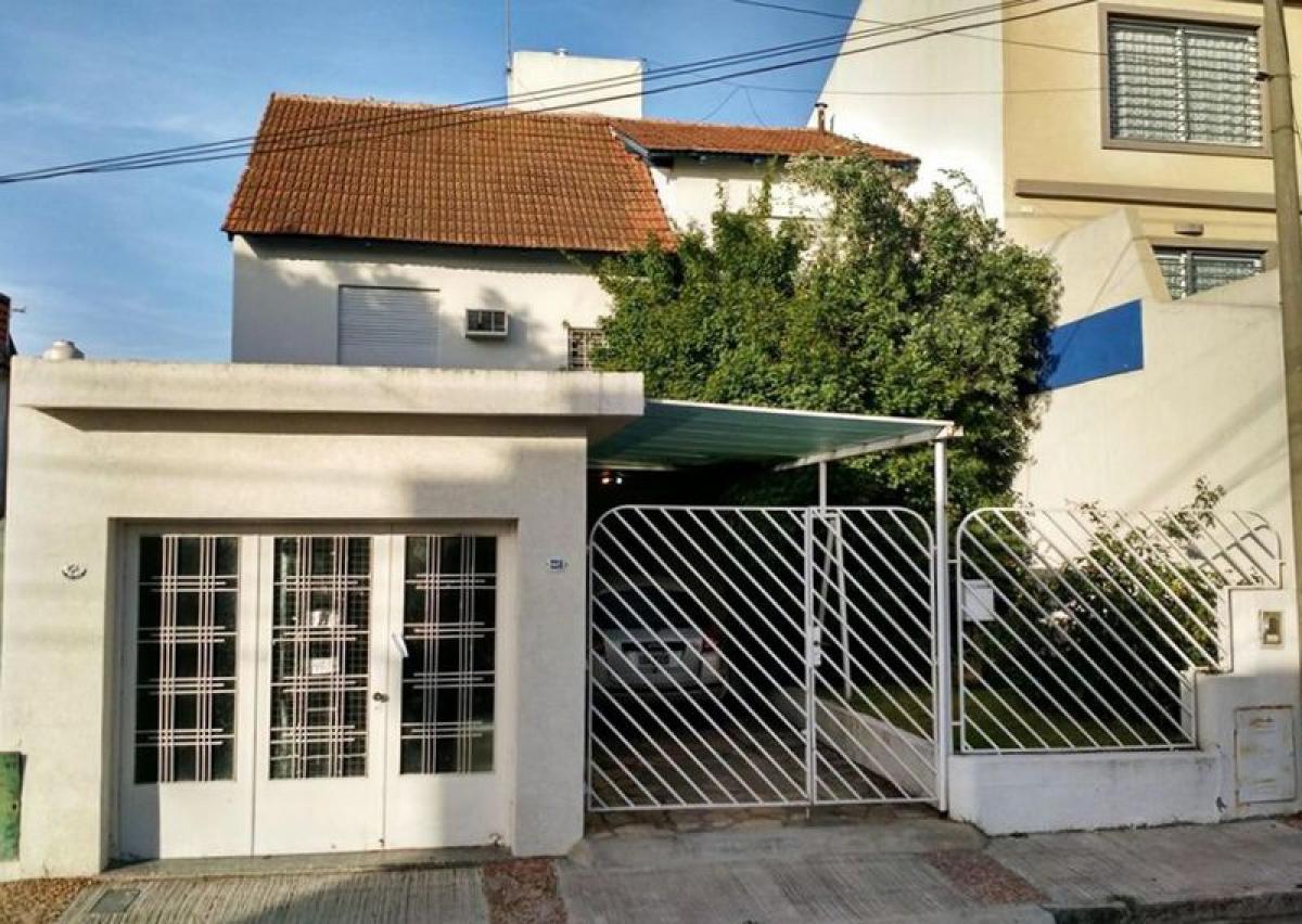 4 غرف نوم منزل في Moron, Argentina رقم 5162