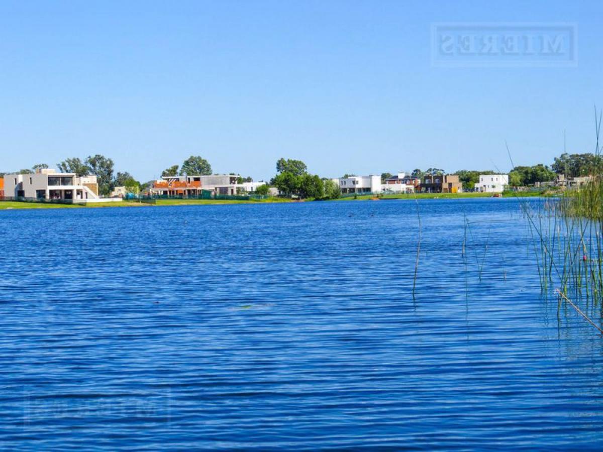  Land in Tigre, Argentina No. 119819