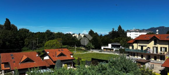 4 bedrooms Villa in Varese, Italy No. 315686 5