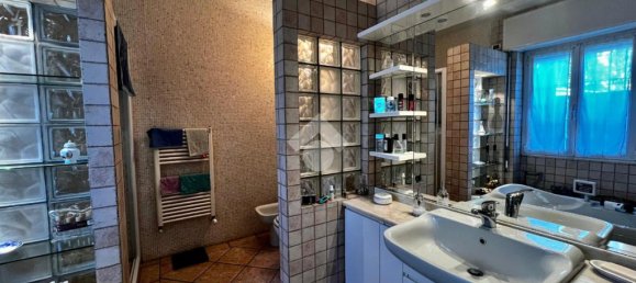 4 bedrooms Villa in Varese, Italy No. 315686 29