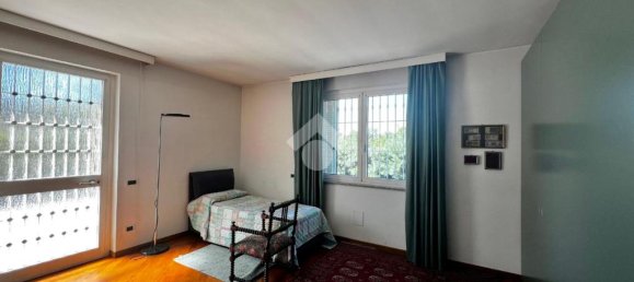 4 bedrooms Villa in Varese, Italy No. 315686 27