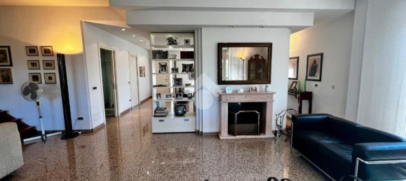 4 bedrooms Villa in Varese, Italy No. 315686 10