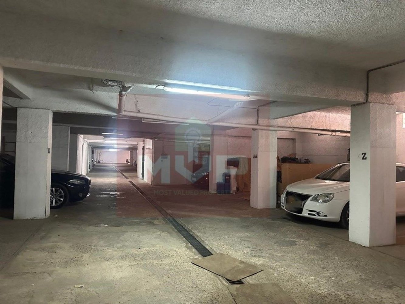 15m² Garage in Quelfes, Portugal No. 201616