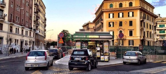 Apartamento de 2 dormitorios en Rome, Italy No. 212540 2