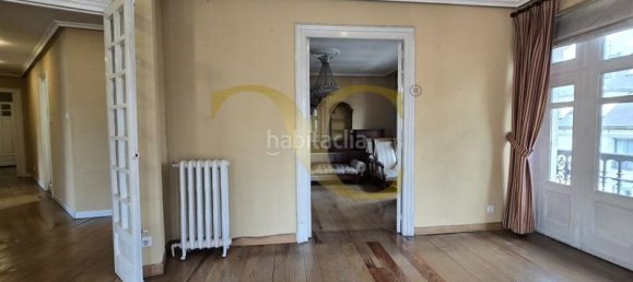 Apartamento de 7 dormitorios en Oviedo, Spain No. 173657 39