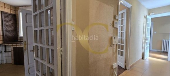 Apartamento de 7 dormitorios en Oviedo, Spain No. 173657 13