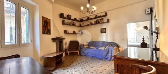 Apartamento de 3 dormitorios en Florence, Italy No. 333930 2
