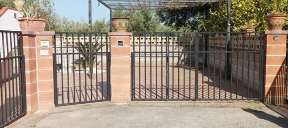 Дом с 4 комнатами в Оливери, Италия № 92275 8